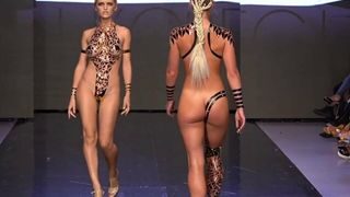 STRUT – kinky fashion models compilation