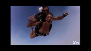 Nude Hot Girls Skydiving!